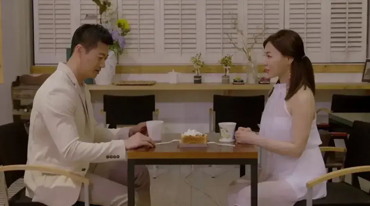 《邻居家妻子》韩国电影未删减1080P韩语中字资源-我邻居的老婆高清完整版-百度网盘夸克迅雷下载-《邻居家妻子》直面乏味婚姻情感越界